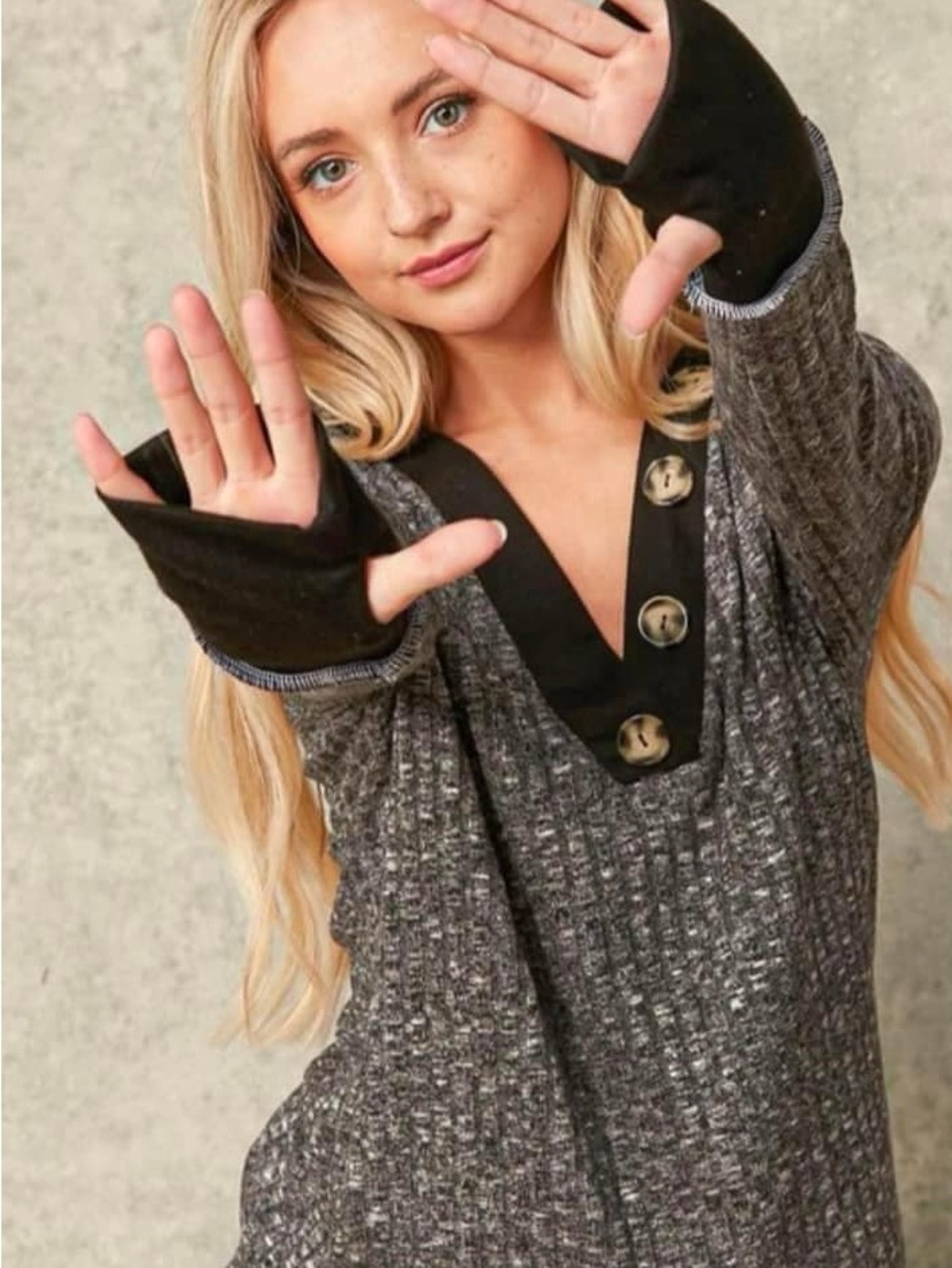 Women's Grey V-Neck Button-Trim Knit Sweater